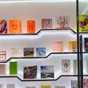 Персонализирана чанта за опаковане цветна чанта за подарък чанта за пазаруване чанта за опаковка ексклузивно лого 5-цветен печат хартиена чанта Kraft чанта